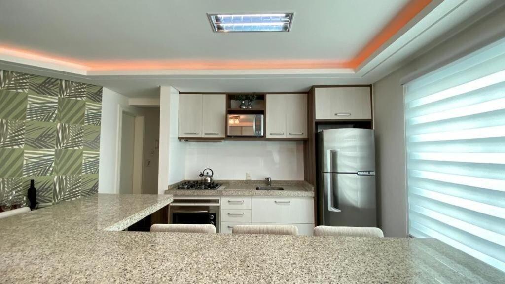 Solar Das Ilhas - Aconchegante Apartamento Na Linda Praia De 4 Ilhas Bombinhas Exterior foto