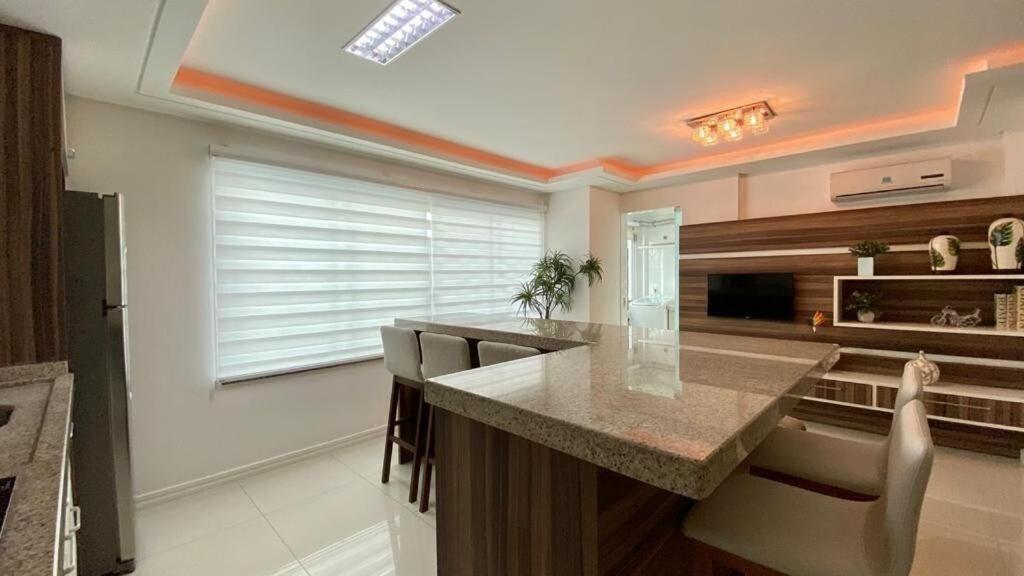 Solar Das Ilhas - Aconchegante Apartamento Na Linda Praia De 4 Ilhas Bombinhas Exterior foto
