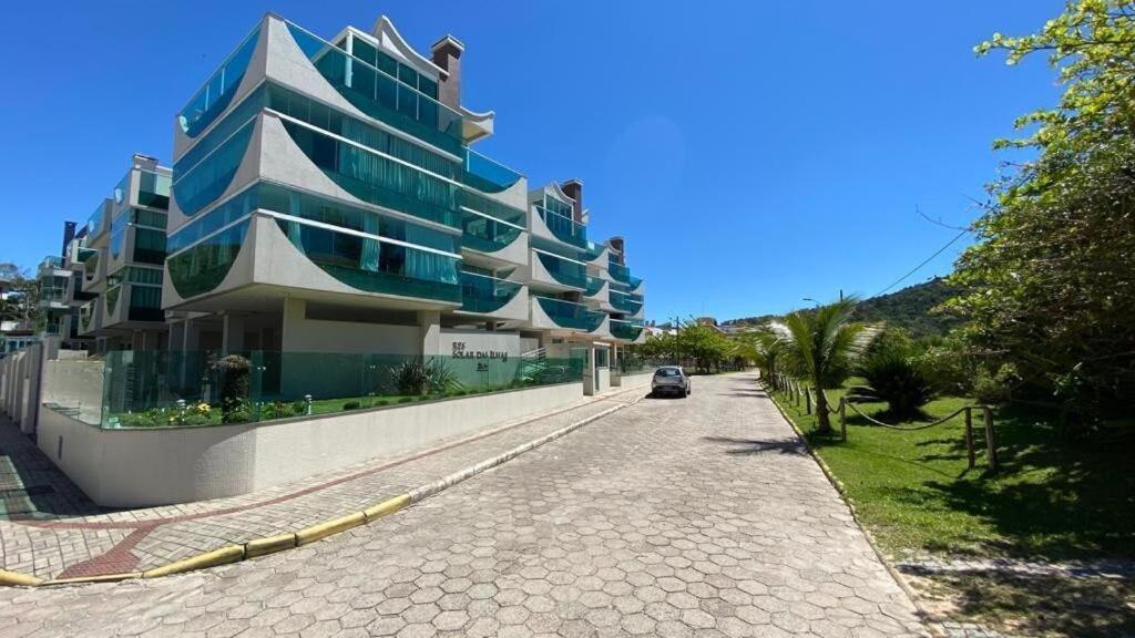 Solar Das Ilhas - Aconchegante Apartamento Na Linda Praia De 4 Ilhas Bombinhas Exterior foto